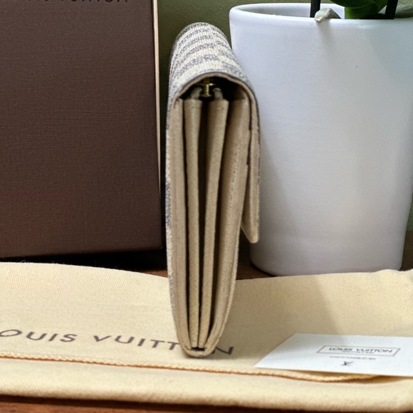 ❌SOLD❌Louis Vuitton Damier Azur Sarah Wallet with box & dust bag - Picture 7 of 17